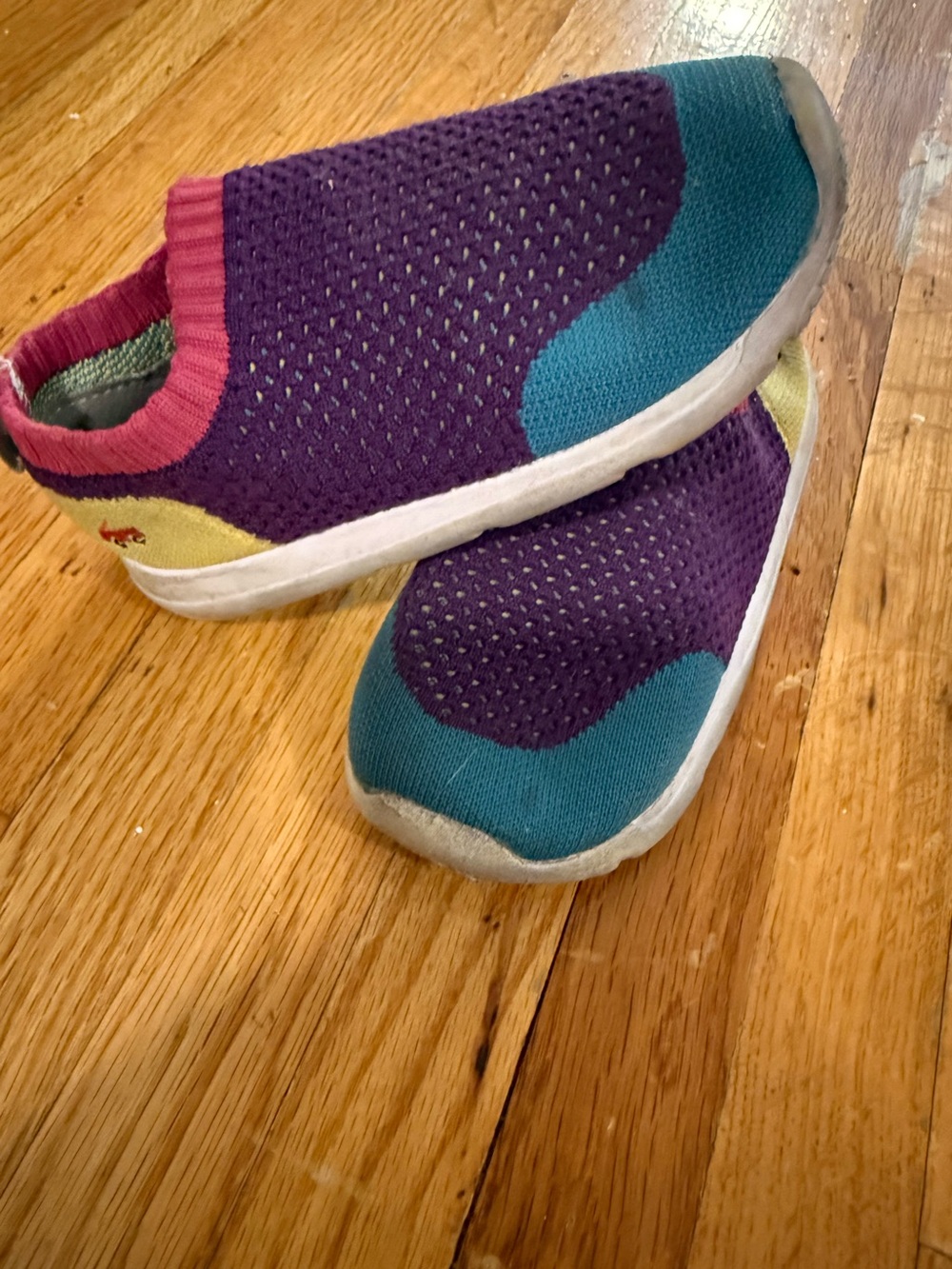 See Kai Run water shoe sneakers